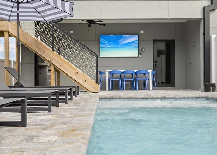 Heated Saltwater Pool, Walk2beach, Game Holiday home Clearwater Beach