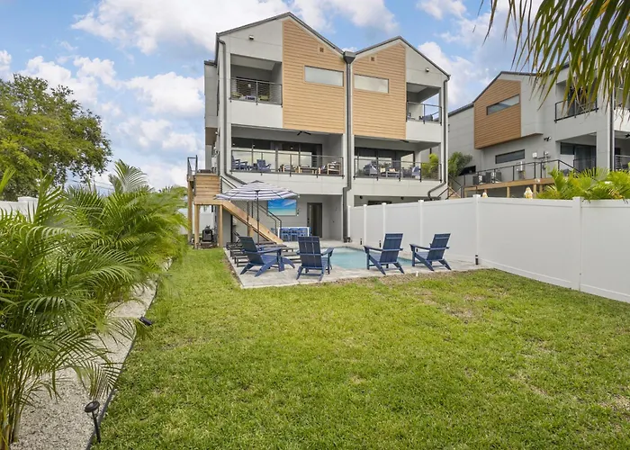 Heated Saltwater Pool, Walk2beach, Game Holiday home *