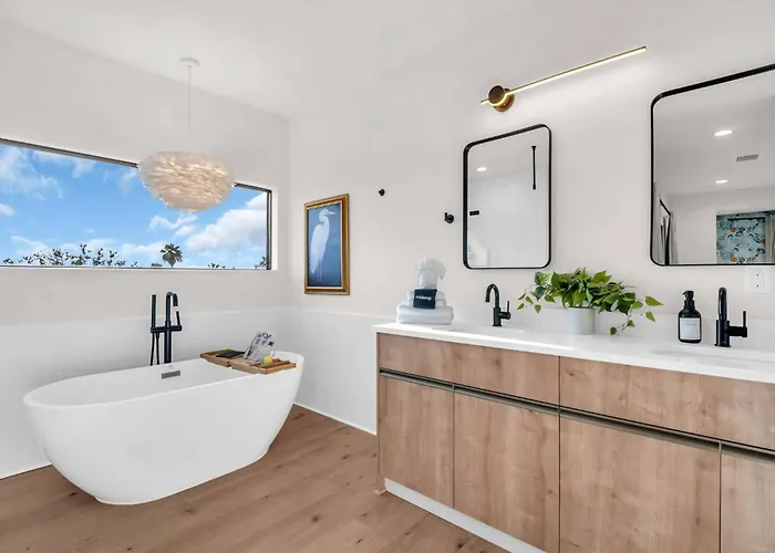 Heated Saltwater Pool, Walk2beach, Game *