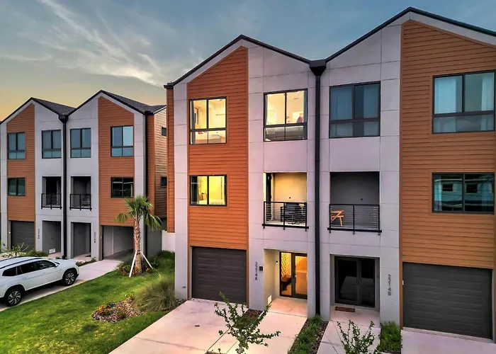 Heated Saltwater Pool, Walk2beach, Game